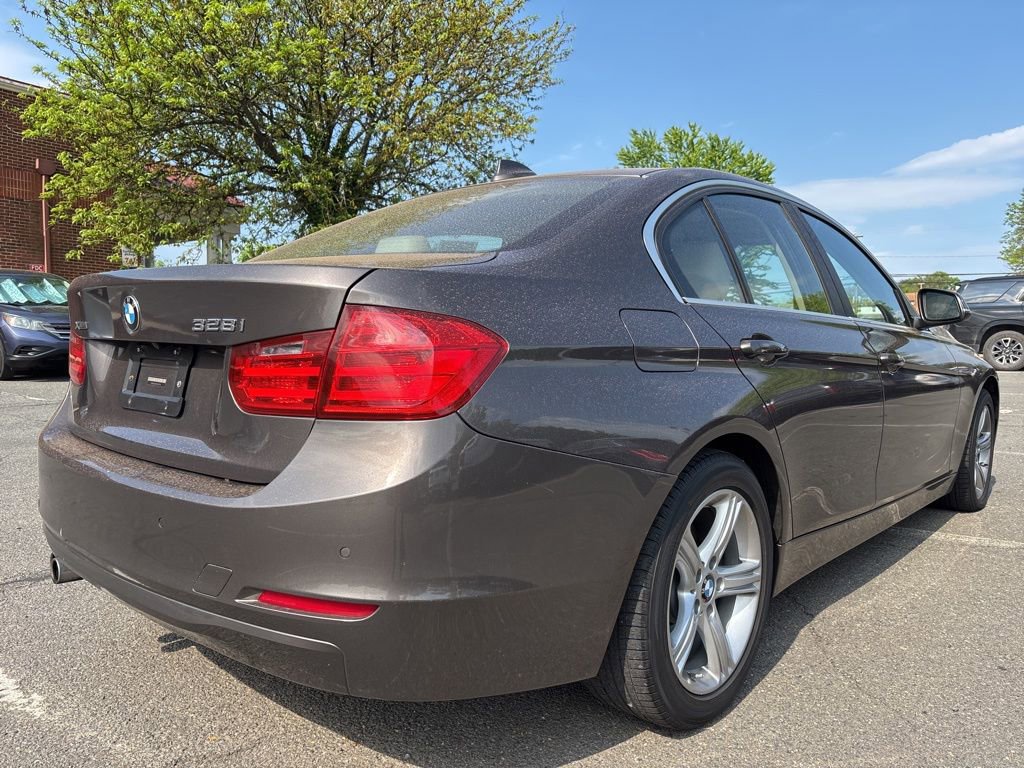 Used 2015 BMW 328i xDrive Sedan AWD/4WD image 3