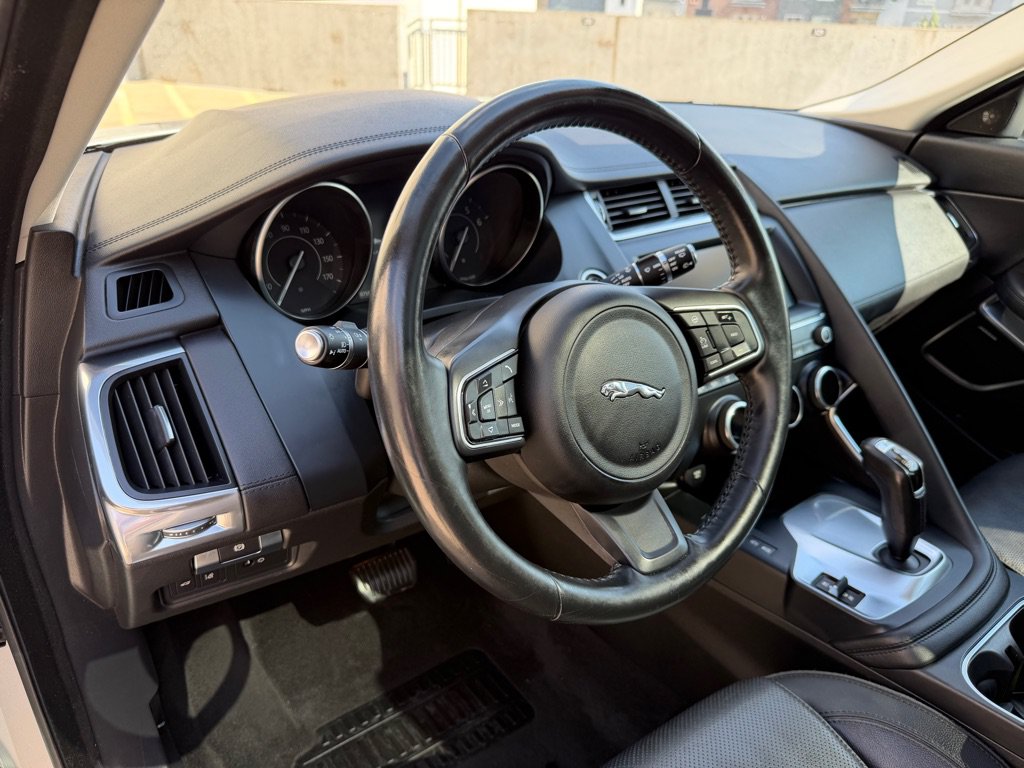 Used 2018 Jaguar E-PACE S AWD/4WD image 10