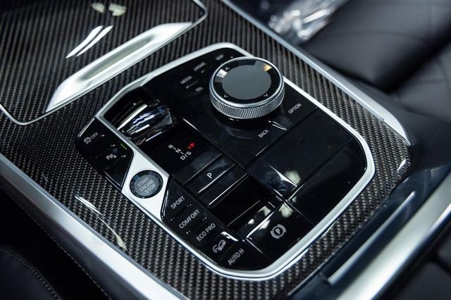 New 2026 BMW X5 M60i image 21