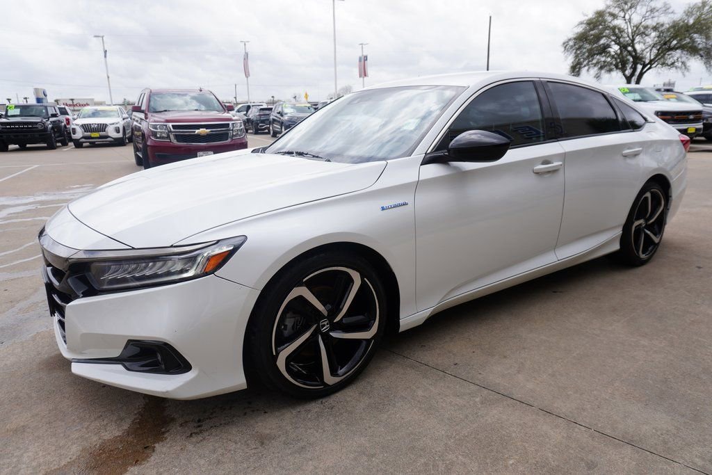 Used 2022 Honda Accord Sport image 3