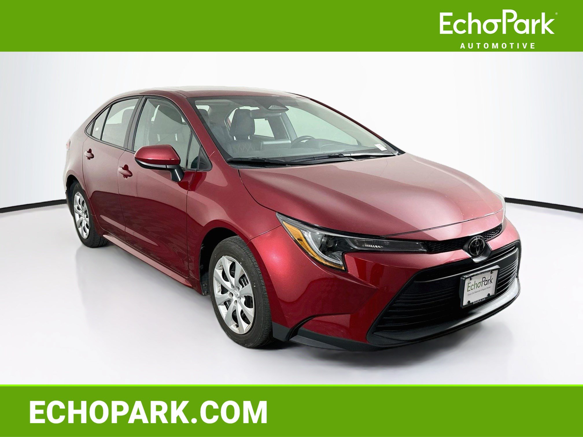 Used 2025 Toyota Corolla LE FWD image 1