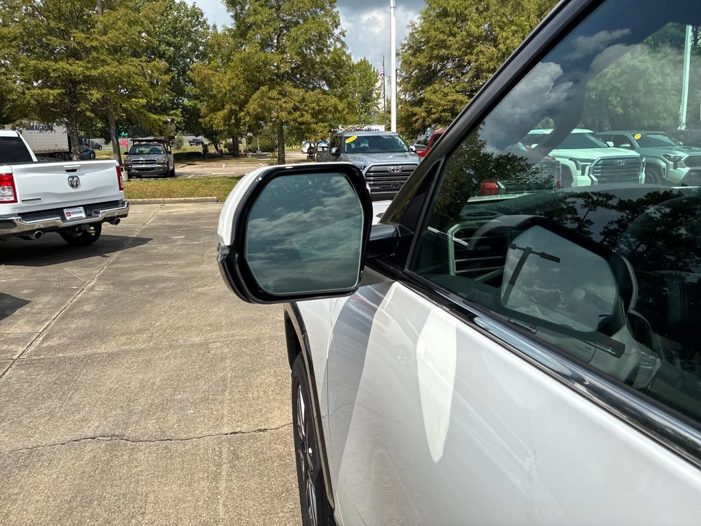 New 2026 Toyota Tundra Limited AWD/4WD image 14