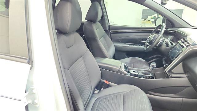 Used 2022 Hyundai Santa Cruz SEL Premium image 25