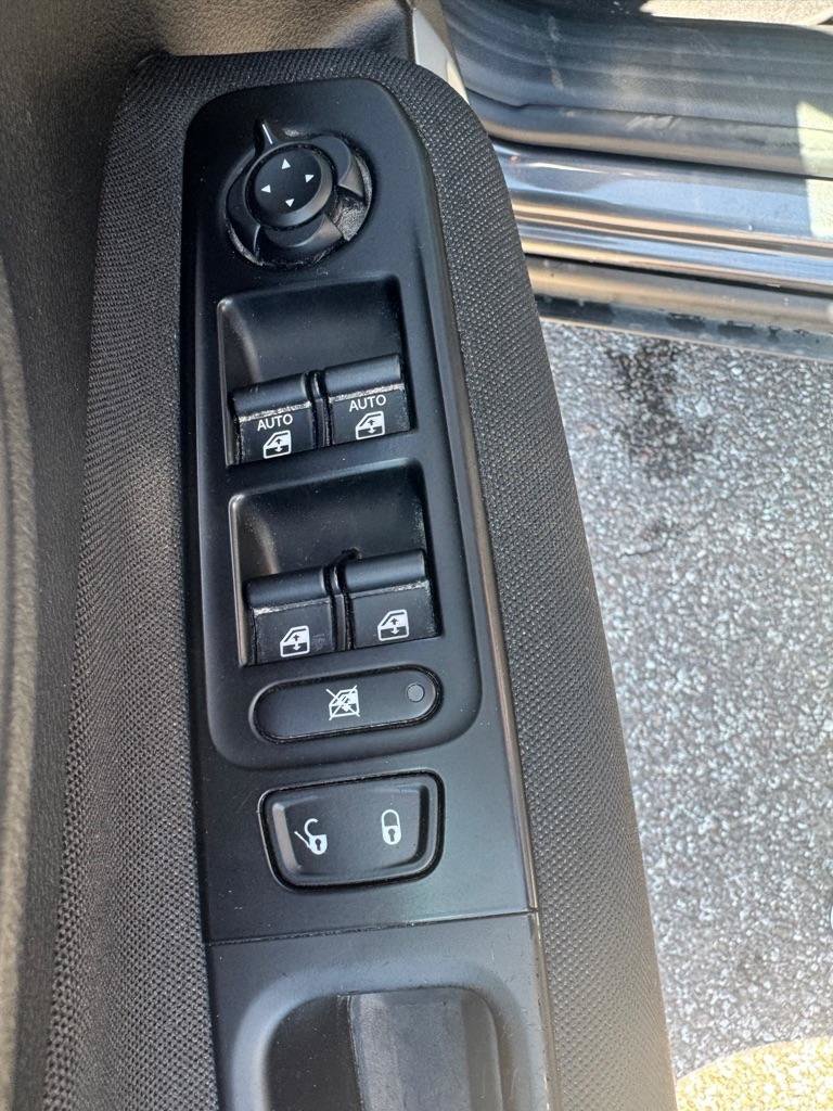 Used 2020 Jeep Renegade Sport w/ Sport Appearance Group FWD image 21