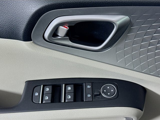 Certified 2023 Kia Soul LX w/ LX Technology Package FWD image 17