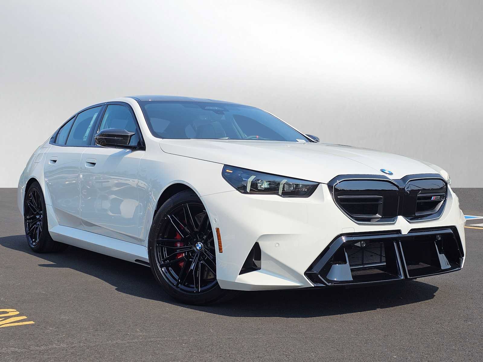 New 2026 BMW M5 w/ Carbon Package image 1