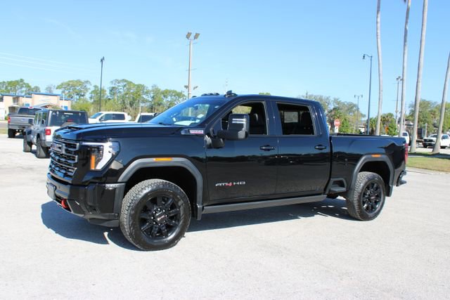 Used 2025 GMC Sierra 2500 AT4 w/ AT4 Premium Plus Package image 5