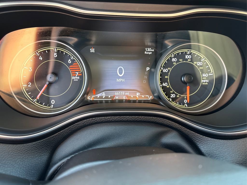 Used 2023 Jeep Cherokee Altitude Lux image 13