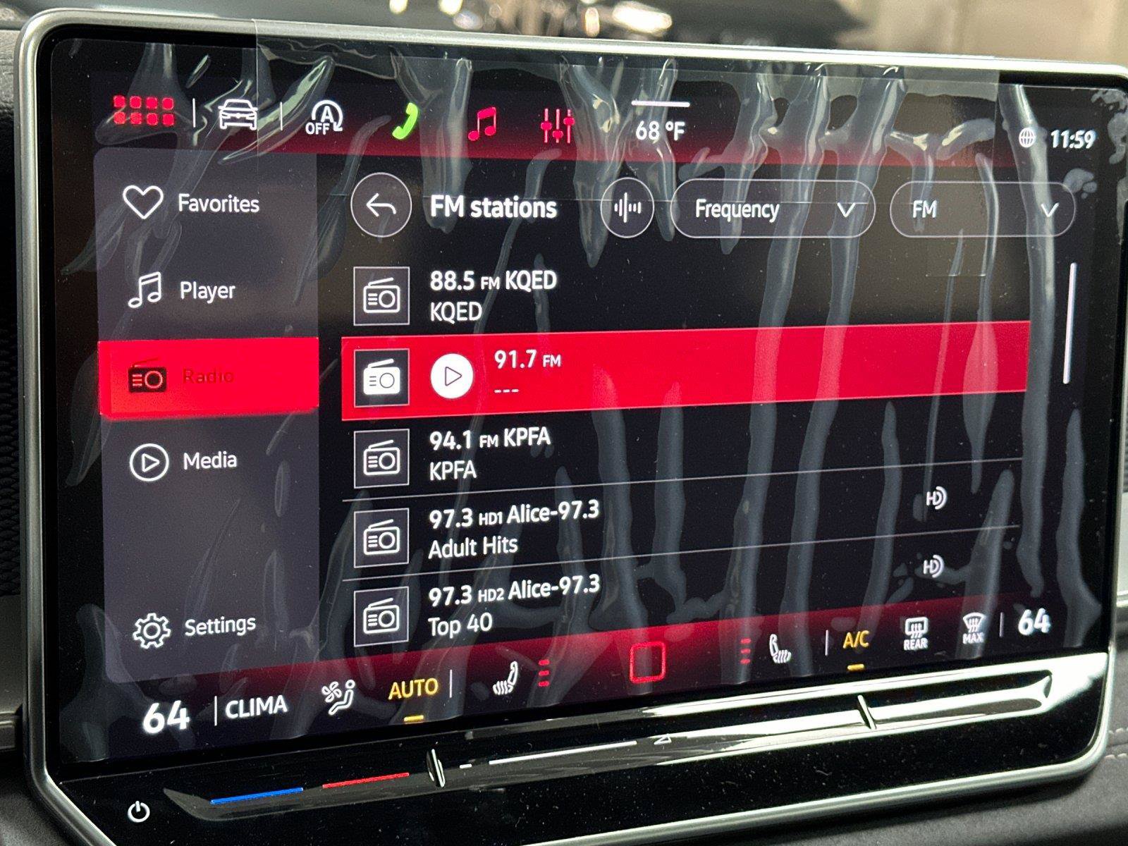 New 2026 Volkswagen Tiguan SE R-Line FWD image 17