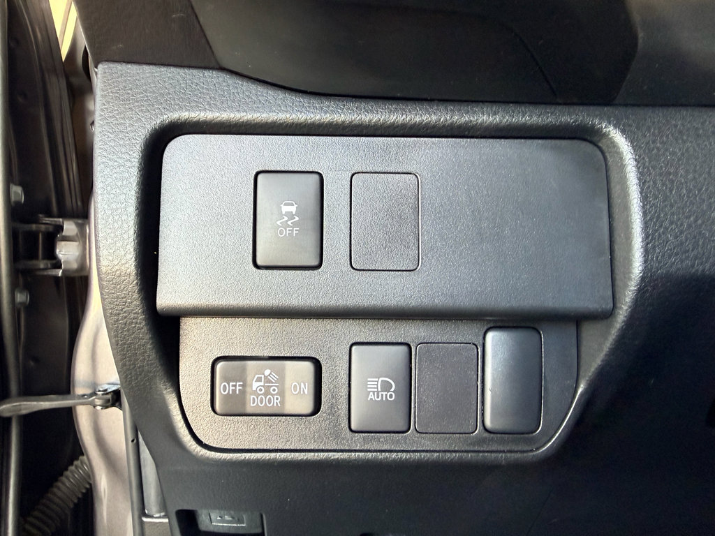 Used 2022 Toyota Tacoma SR w/ SR Convenience Package RWD image 15