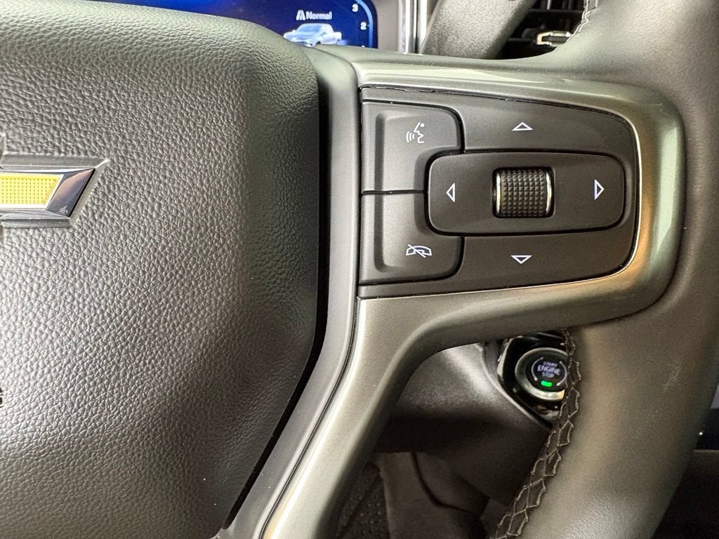 Used 2025 Chevrolet Silverado 1500 LT w/ LPO, Dark Essentials Package RWD image 24