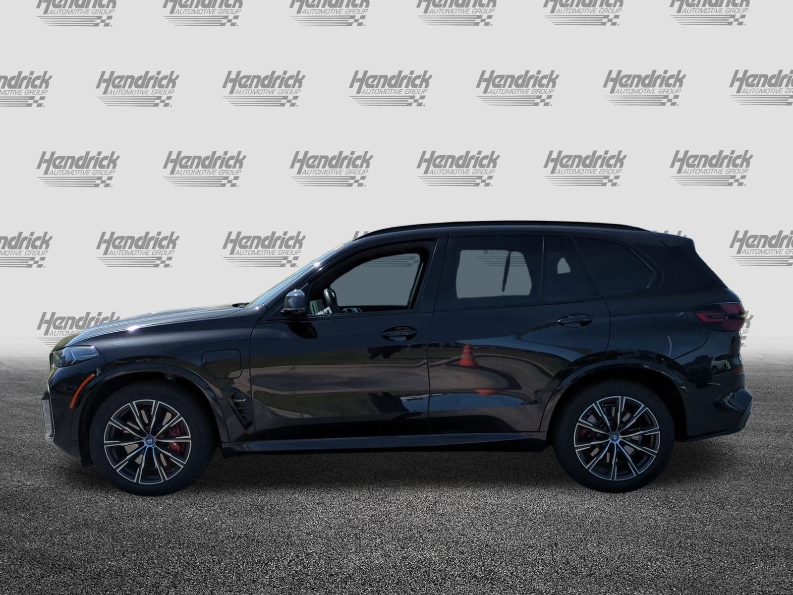 Certified 2024 BMW X5 xDrive50e w/ M Sport Package image 7