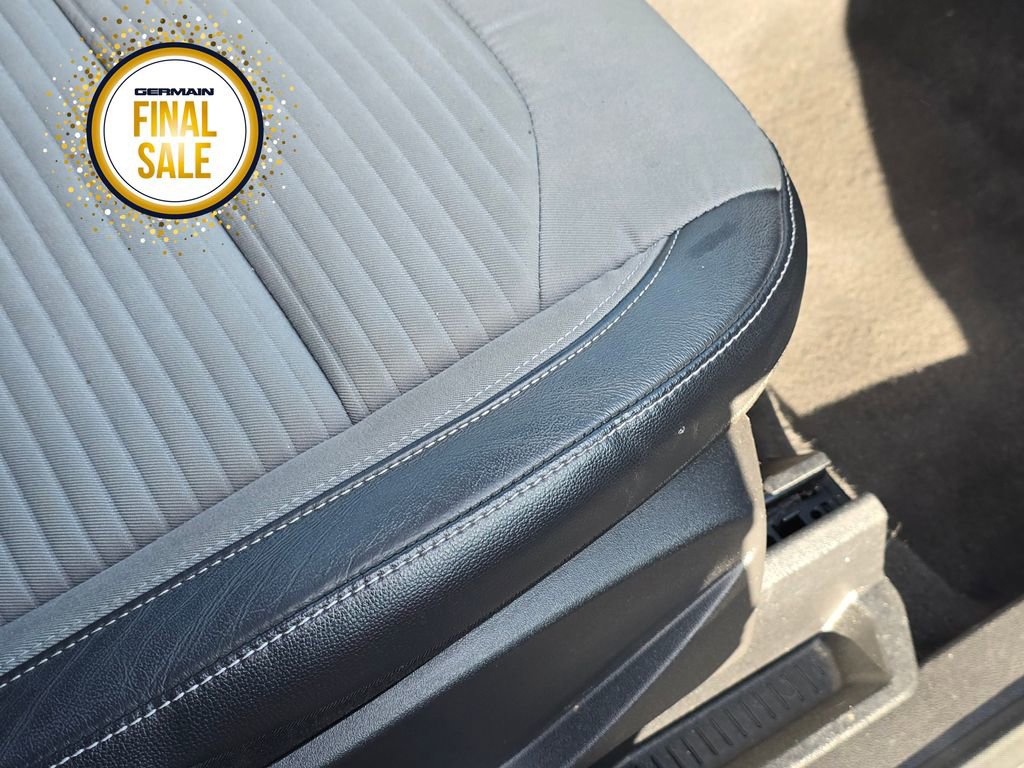 Used 2017 Ford Escape SE w/ SE Sport Appearance Package image 25