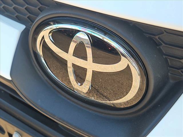 Used 2025 Toyota Corolla LE FWD image 30