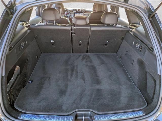 Used 2025 Mercedes-Benz GLC 300 4MATIC image 6
