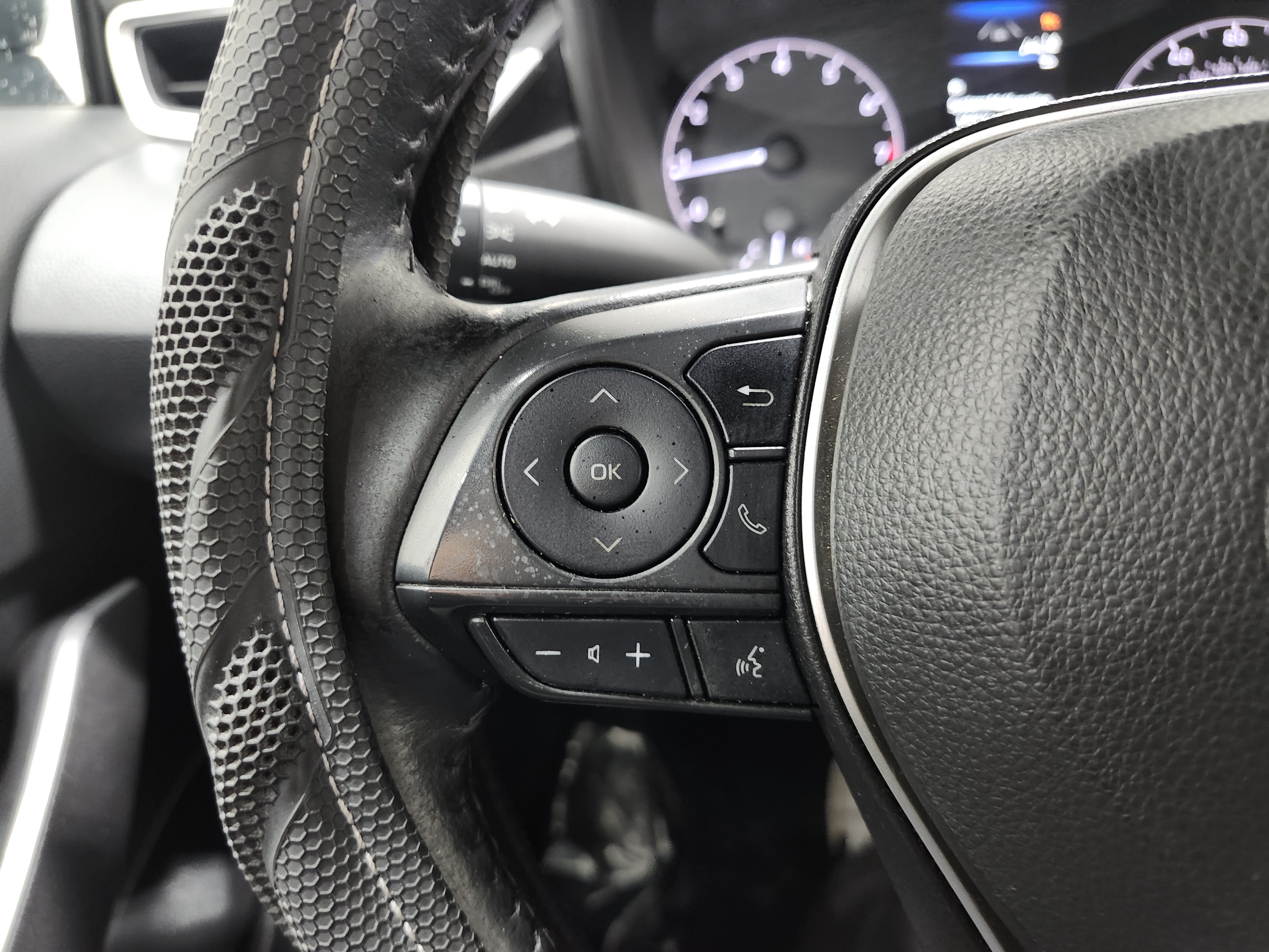 Used 2023 Toyota Corolla SE FWD image 33