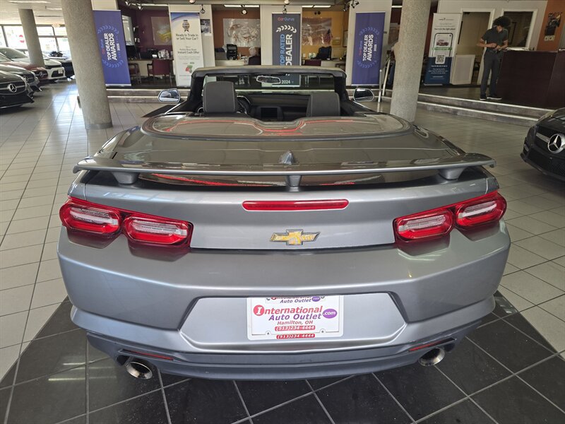 Used 2023 Chevrolet Camaro LT RWD image 6