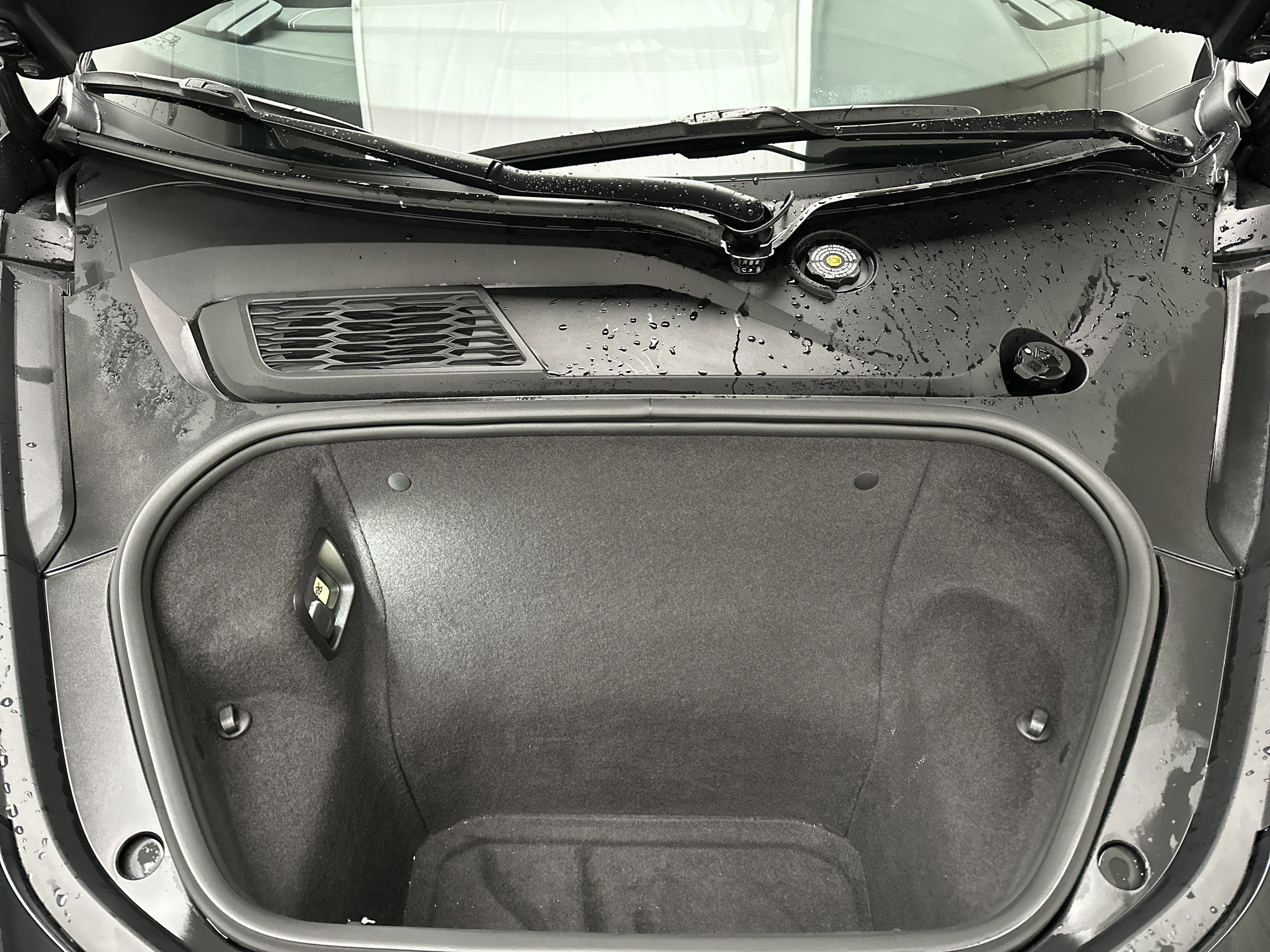 Used 2022 Chevrolet Corvette Stingray Coupe w/ Z51 Performance Package image 12