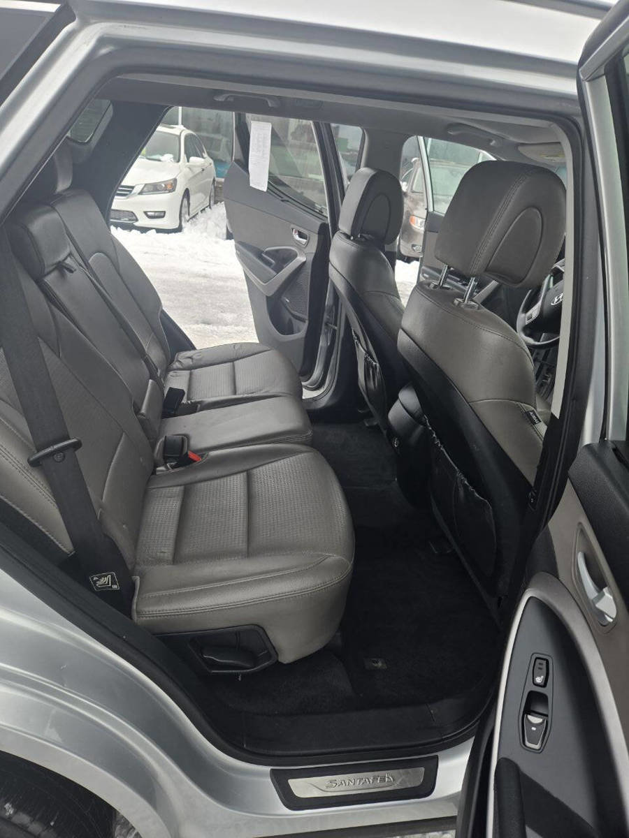 Used 2016 Hyundai Santa Fe Sport 2.0T w/ Option Group 05 image 9