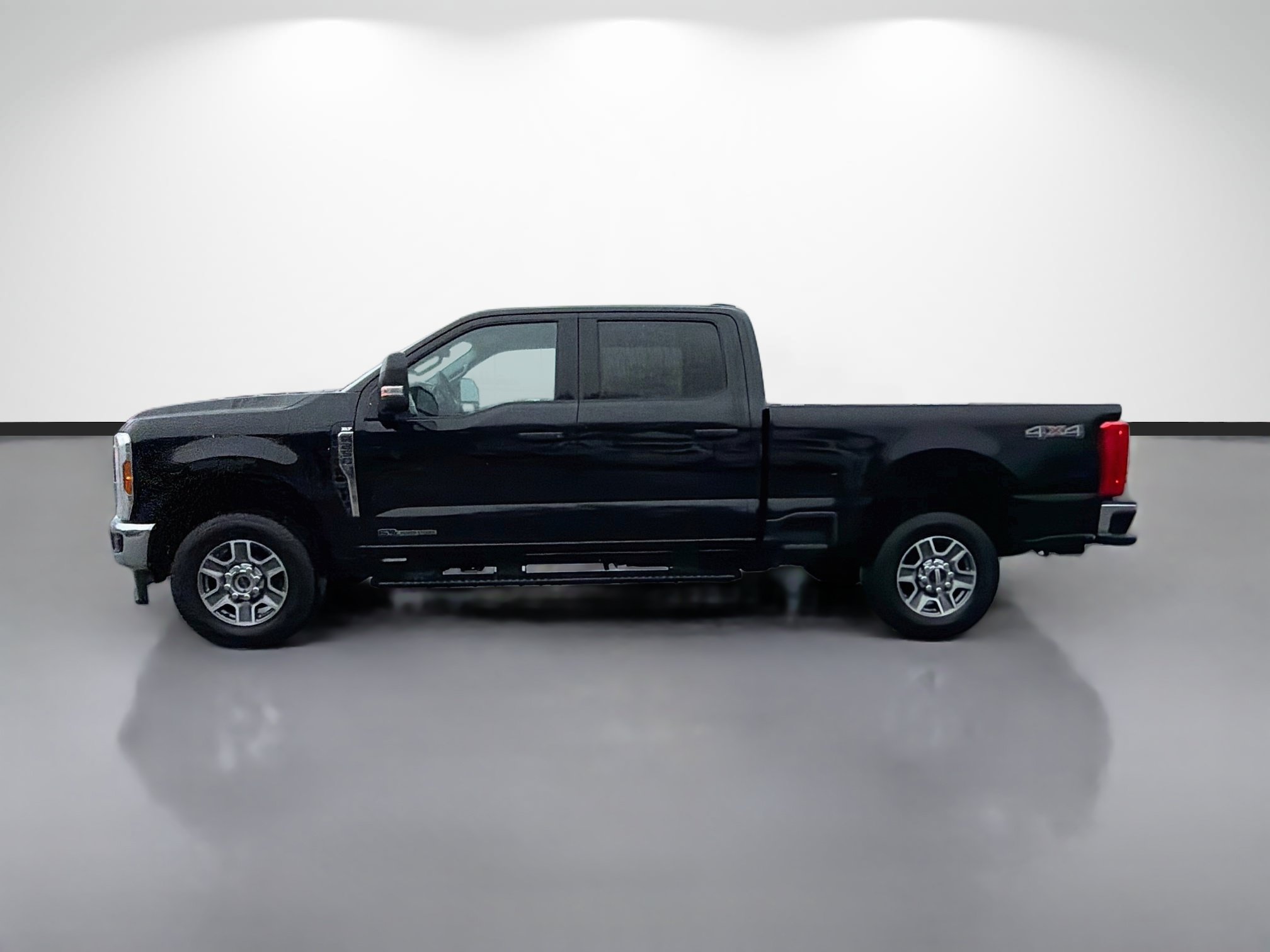 Used 2025 Ford F250 XLT AWD/4WD image 6