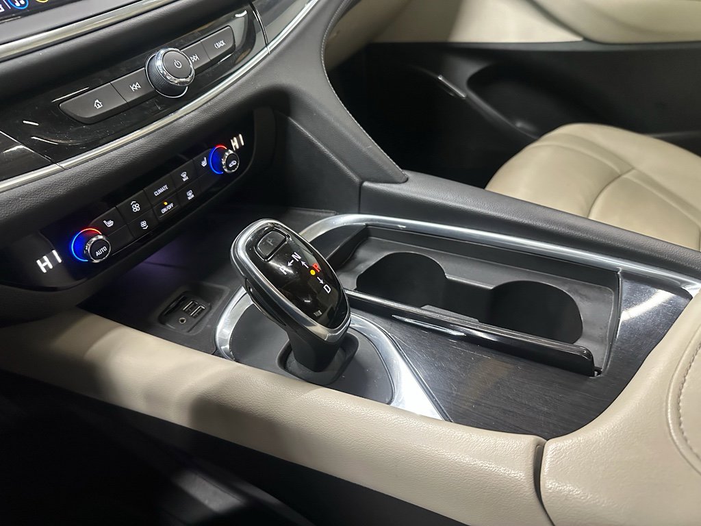 Used 2020 Buick Enclave Essence w/ Sport Touring Edition image 33