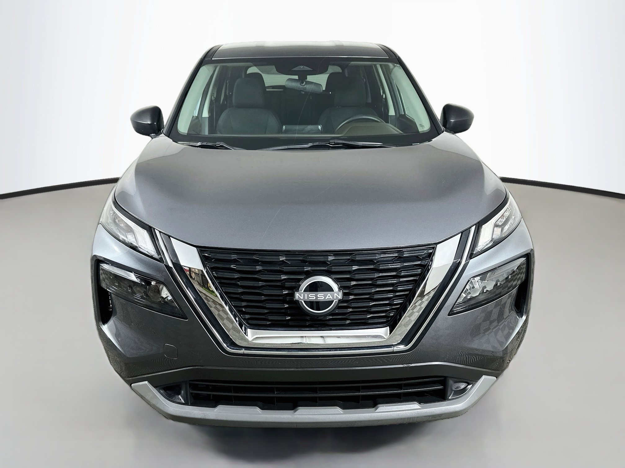 Used 2023 Nissan Rogue S AWD/4WD image 2