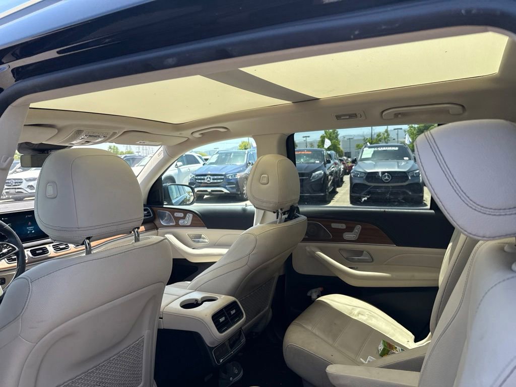 Used 2023 Mercedes-Benz GLS 450 4MATIC image 10