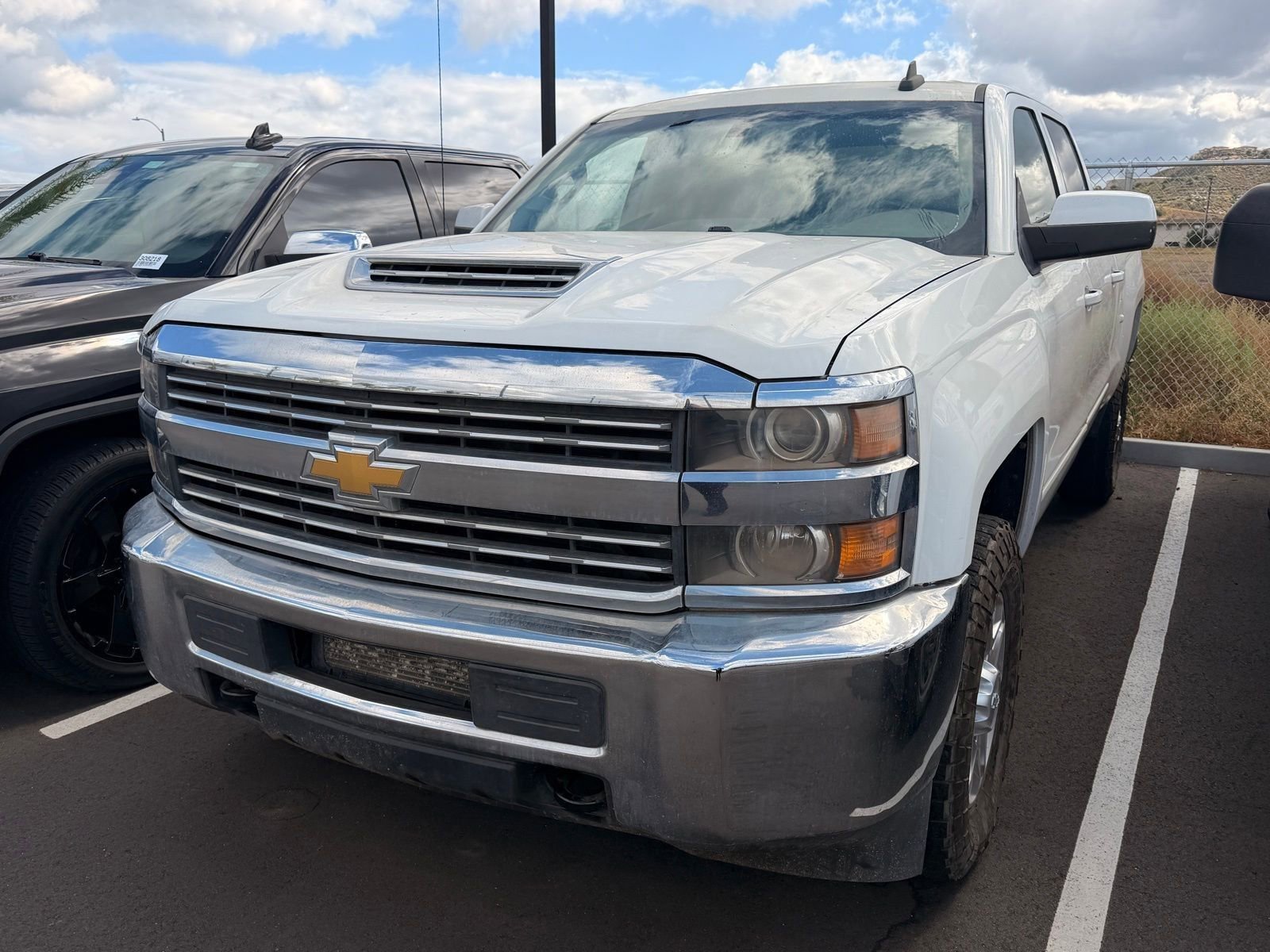 Used 2017 Chevrolet Silverado 2500 LT image 4