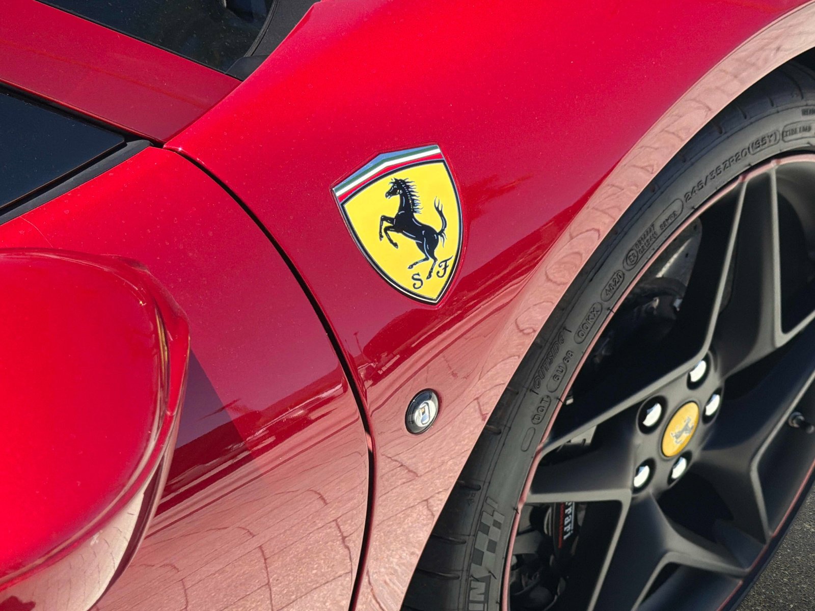 Used 2021 Ferrari F8 Tributo image 22