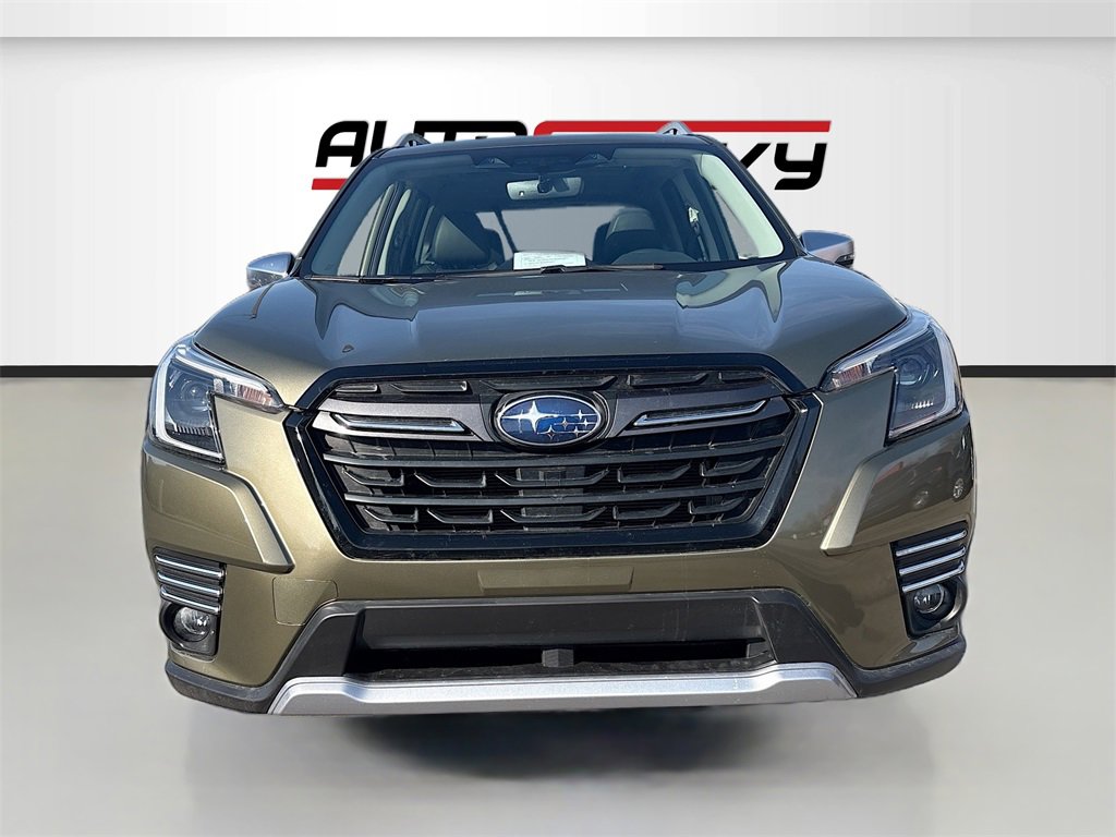 Used 2024 Subaru Forester Touring image 2