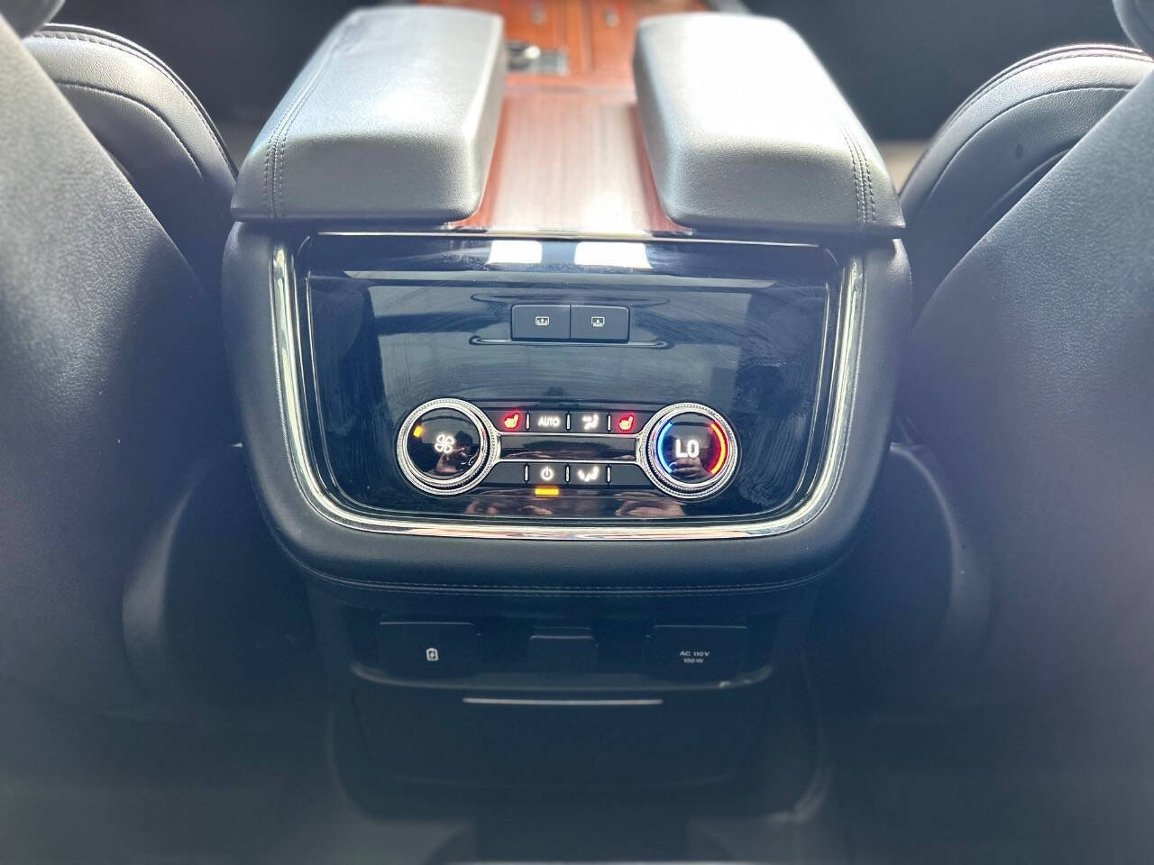 Used 2018 Lincoln Navigator L Reserve w/ Technology Package AWD/4WD image 82