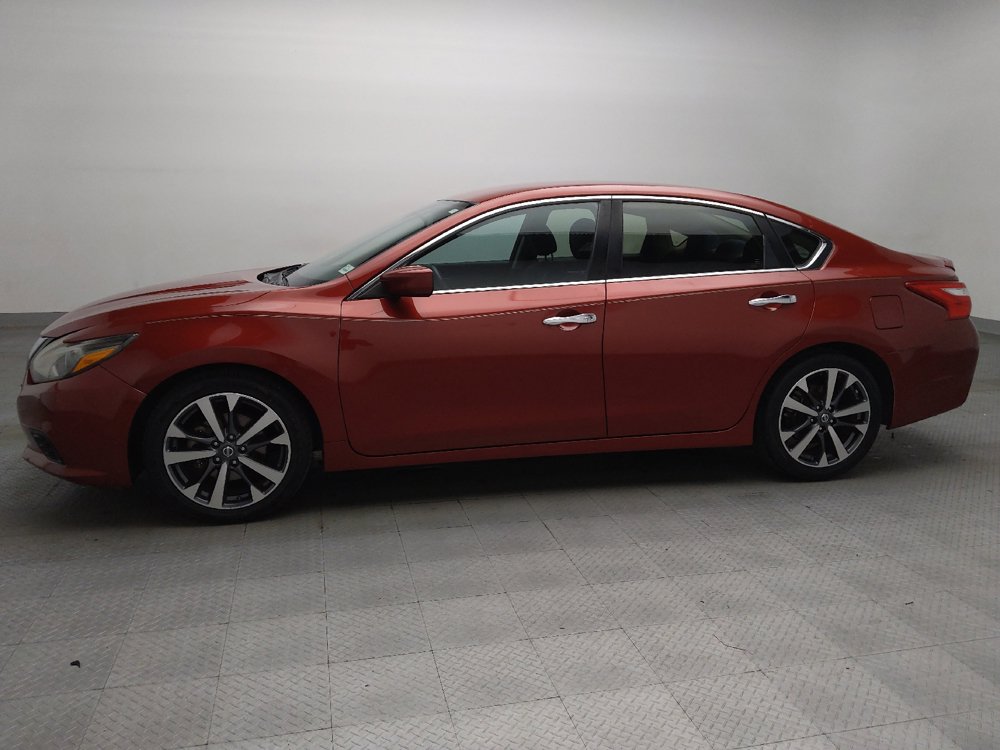 Used 2016 Nissan Altima 2.5 SR FWD image 2