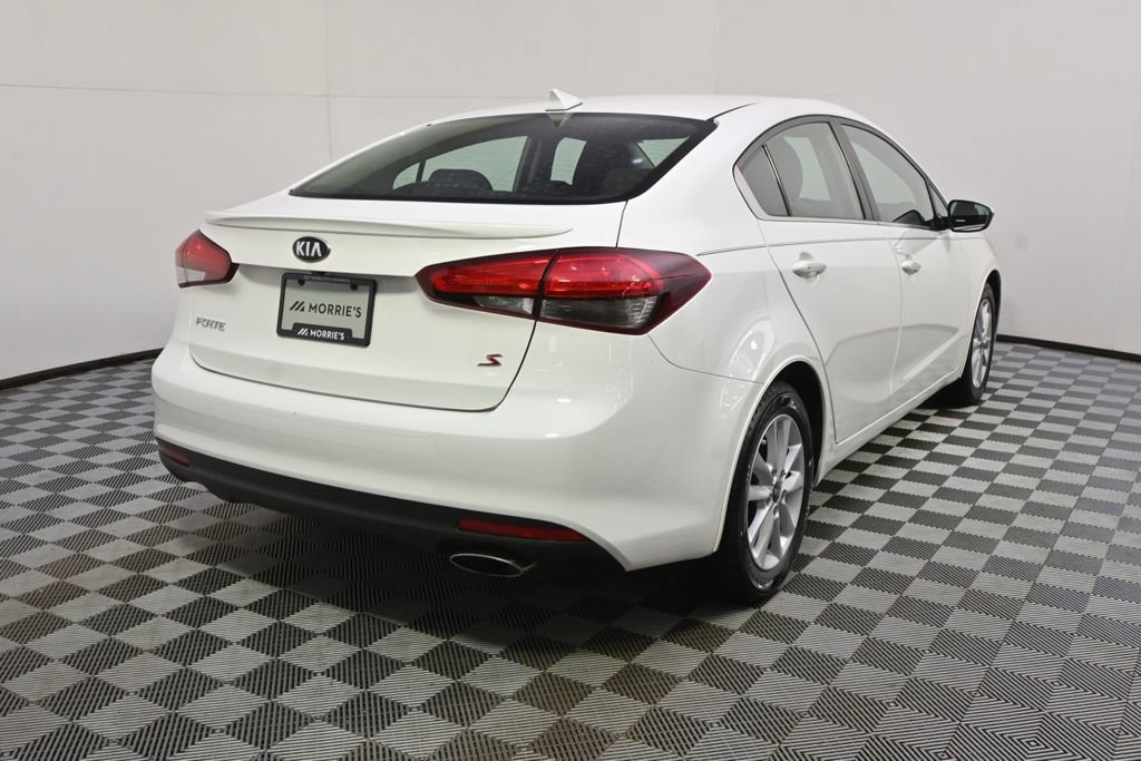 Used 2017 Kia Forte S w/ S Technology Package image 6