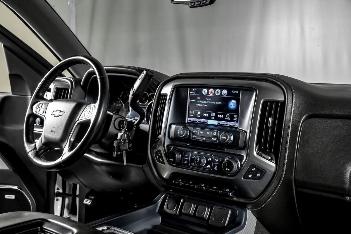 Used 2018 Chevrolet Silverado 1500 LTZ Z71 w/ LTZ Plus Package AWD/4WD image 22