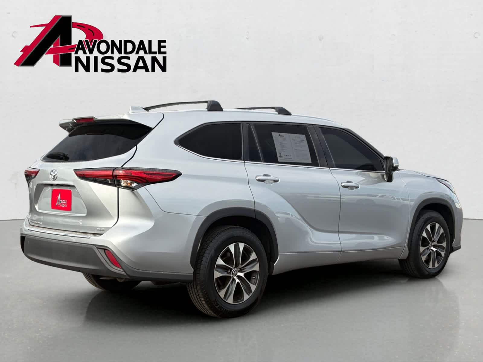 Used 2021 Toyota Highlander XLE FWD image 7