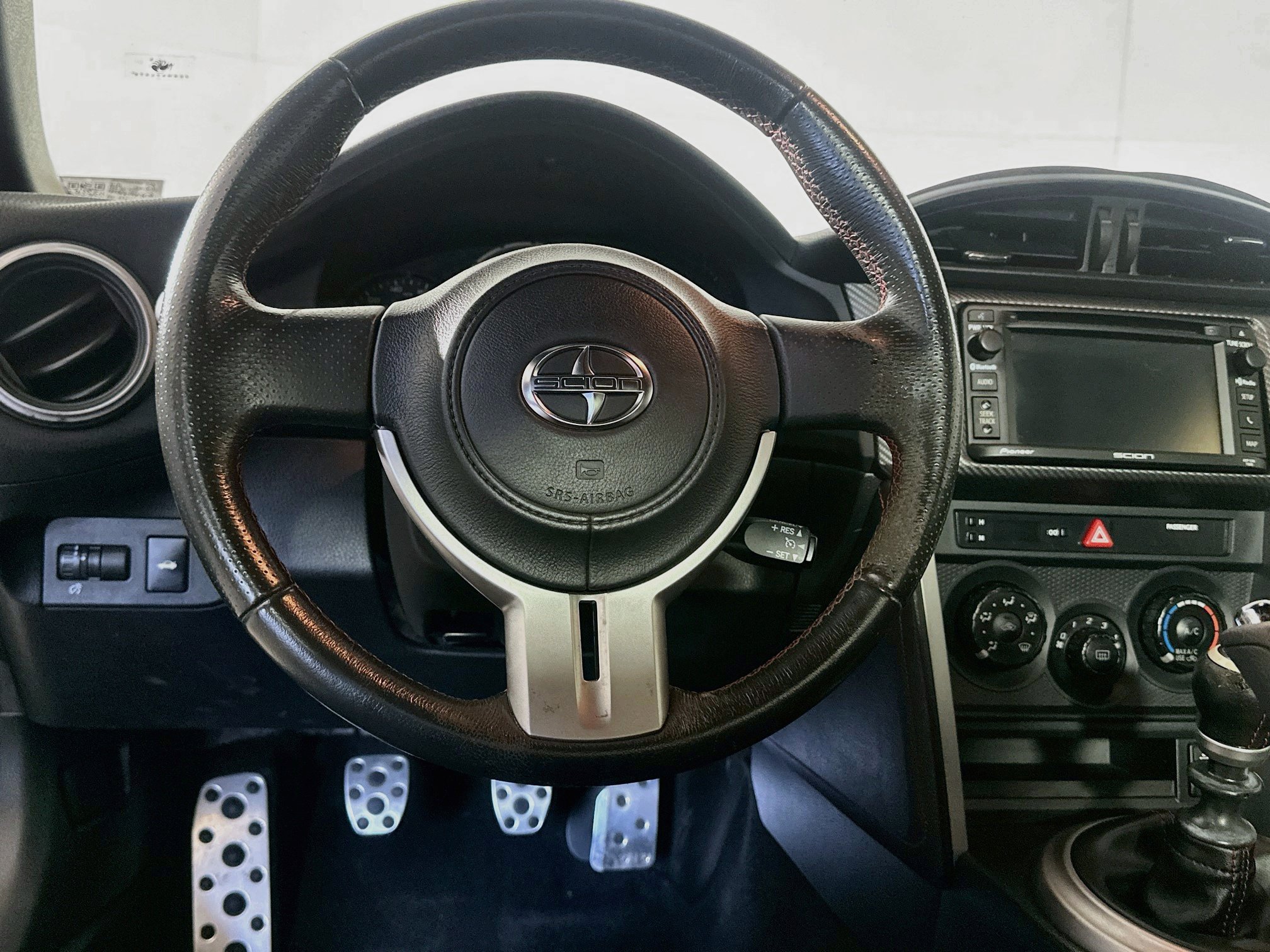 Used 2015 Scion FR-S RWD image 17