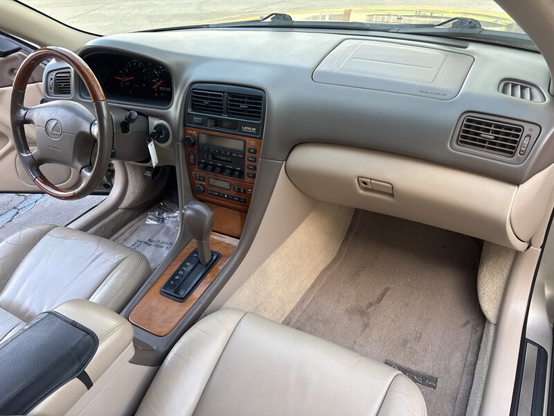 Used 2000 Lexus ES 330 FWD image 33