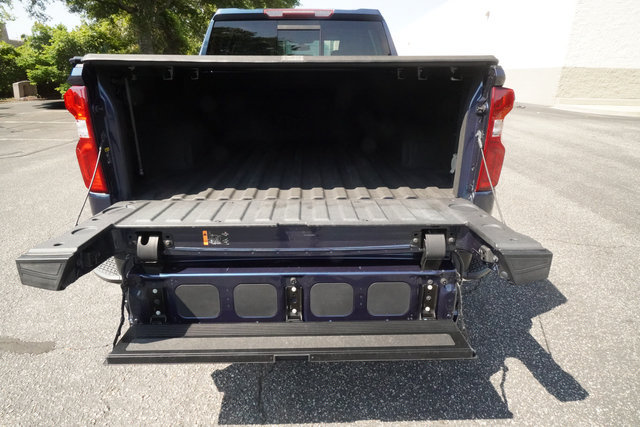 Used 2021 Chevrolet Silverado 1500 LTZ AWD/4WD image 12