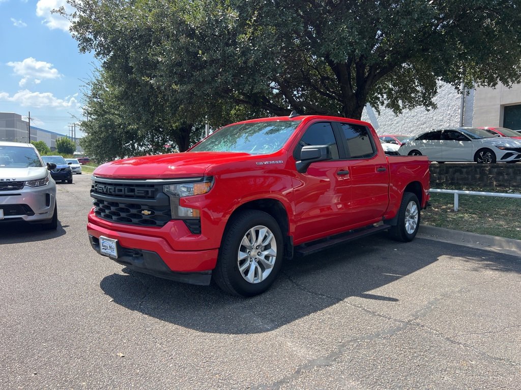 Used 2024 Chevrolet Silverado 1500 Custom image 3