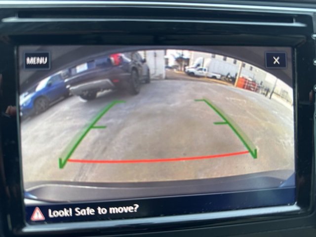 Used 2017 Volkswagen Tiguan S image 19