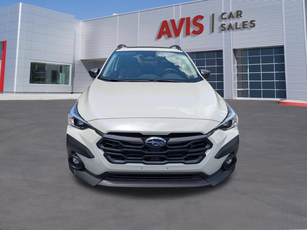 Used 2025 Subaru Crosstrek 2.5i Premium AWD/4WD image 2
