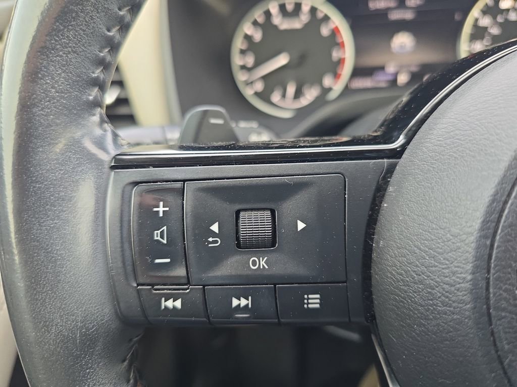 Used 2021 Nissan Rogue SV w/ Premium Package image 23