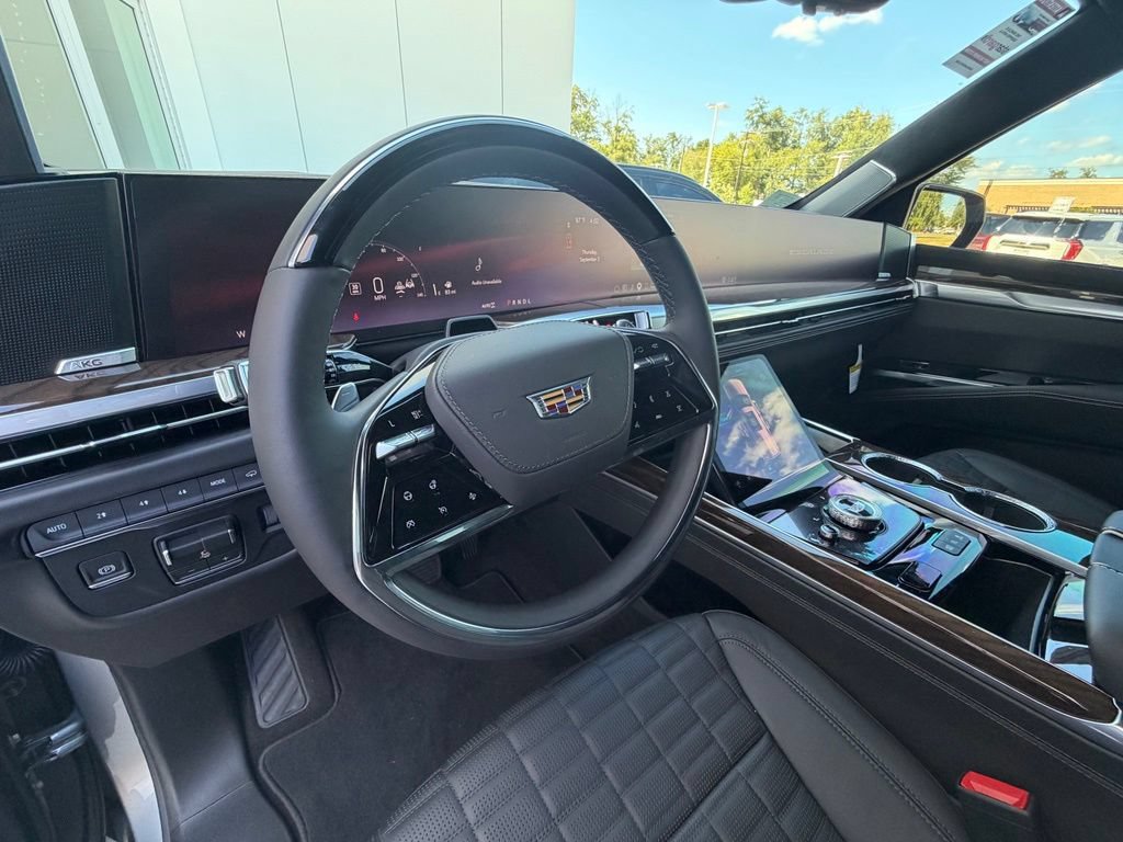 New 2026 Cadillac Escalade Platinum Sport w/ LPO, ONYX Package AWD/4WD image 17