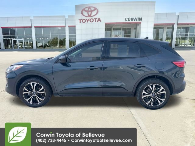 Used 2022 Ford Escape SE w/ SE Sport Appearance Package AWD/4WD image 2