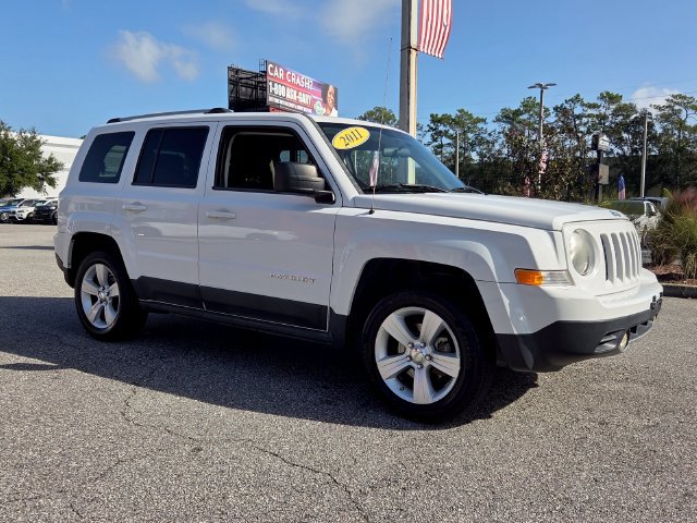 Used 2011 Jeep Patriot Latitude AWD/4WD image 7