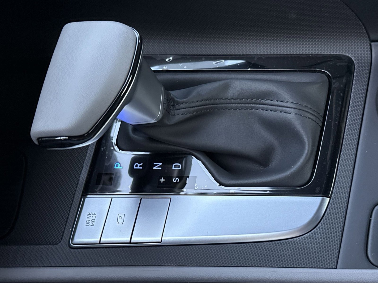 New 2026 Hyundai Elantra Sport image 21