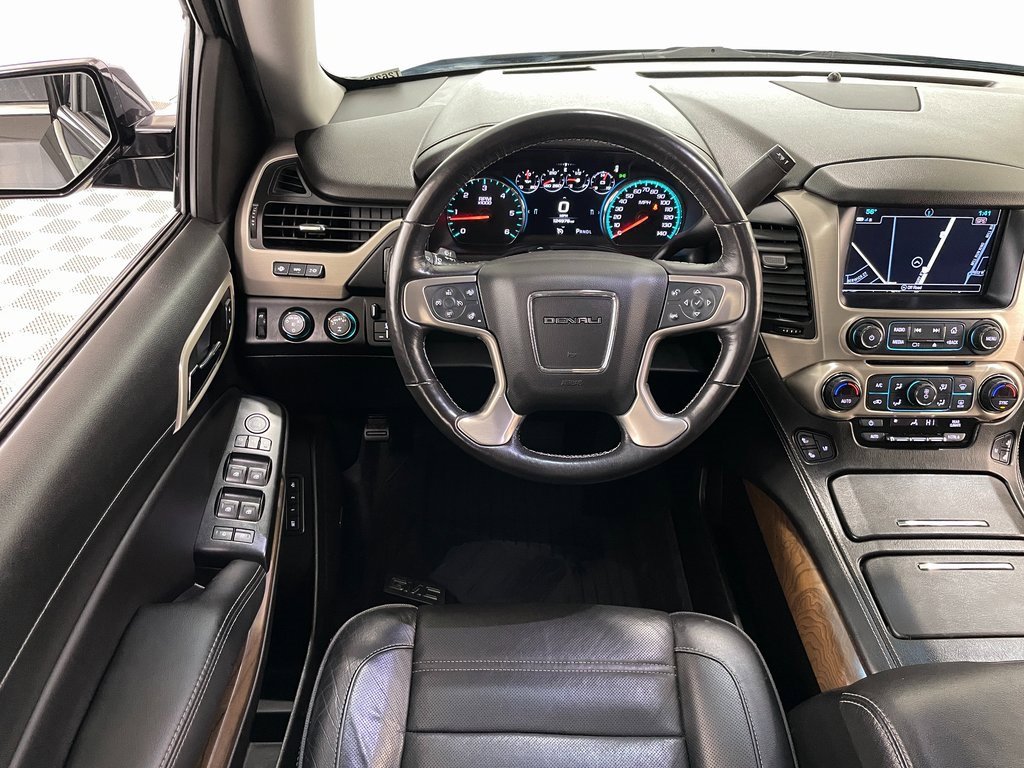 Used 2018 GMC Yukon Denali image 30