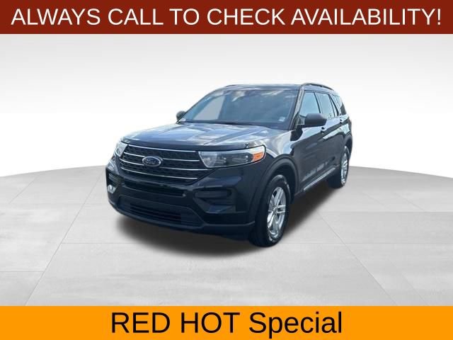 Used 2023 Ford Explorer XLT image 3