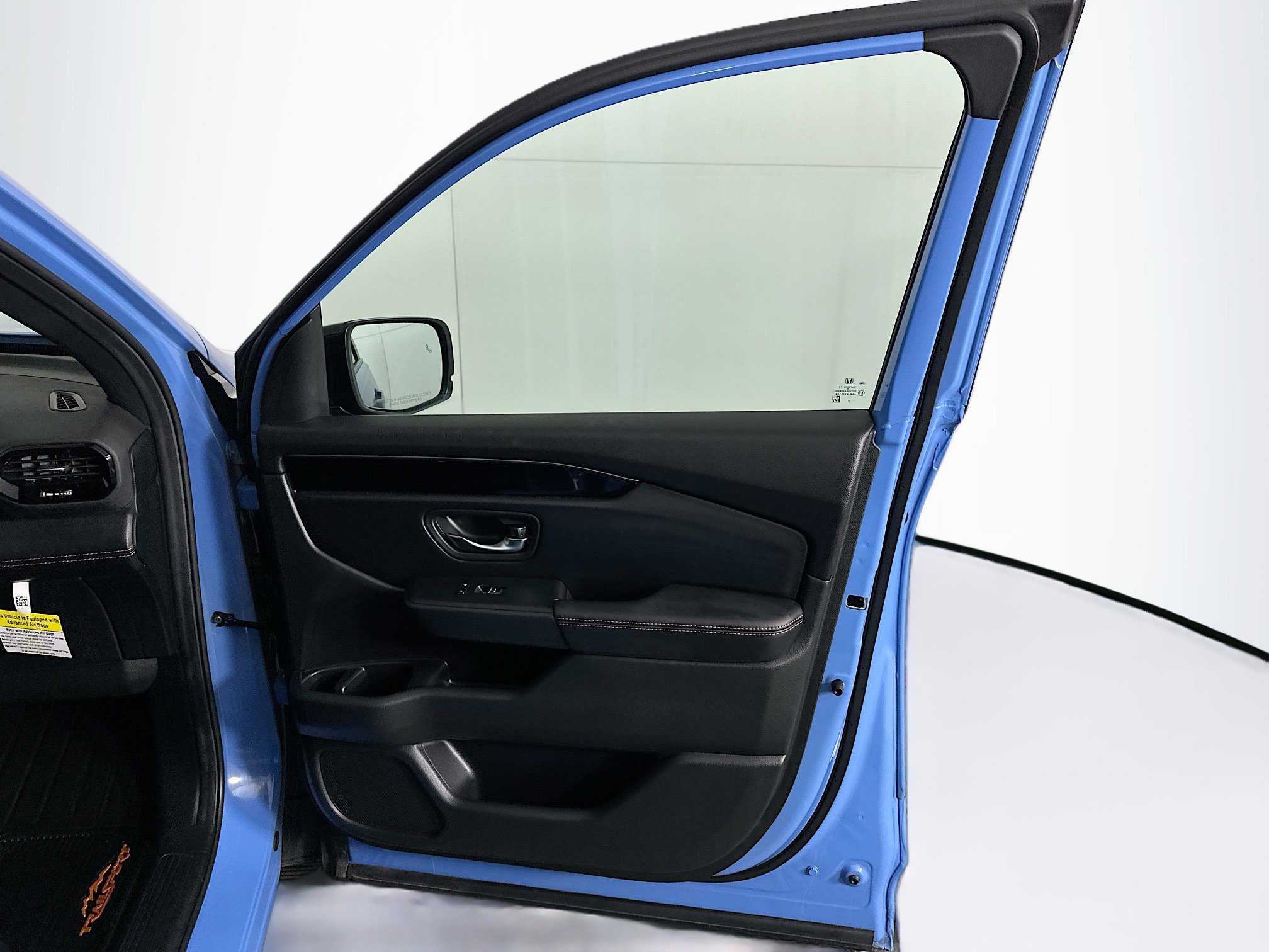 Used 2025 Honda Pilot TrailSport image 33