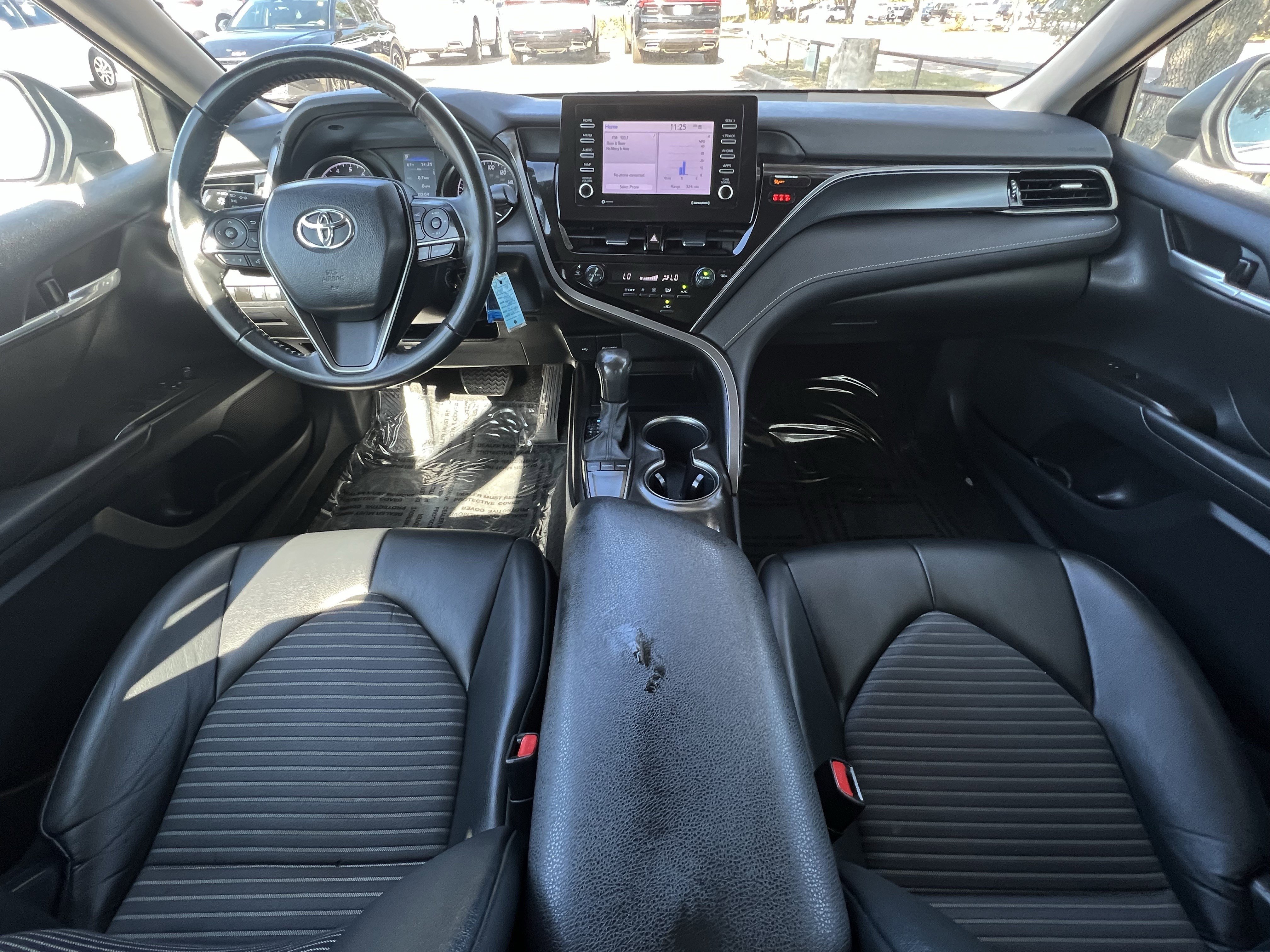 Used 2024 Toyota Camry SE image 9